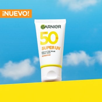 GARNIER SUPER UV PROTECTOR SOLAR FACIAL ANTI MANCHAS TOQUE SECO – TONO MEDIO